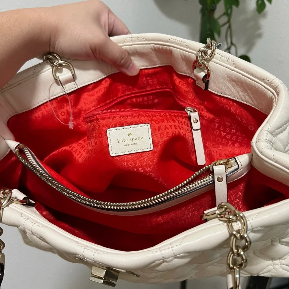 KATE SPADE White & Gold Chain Shoulder Bag
